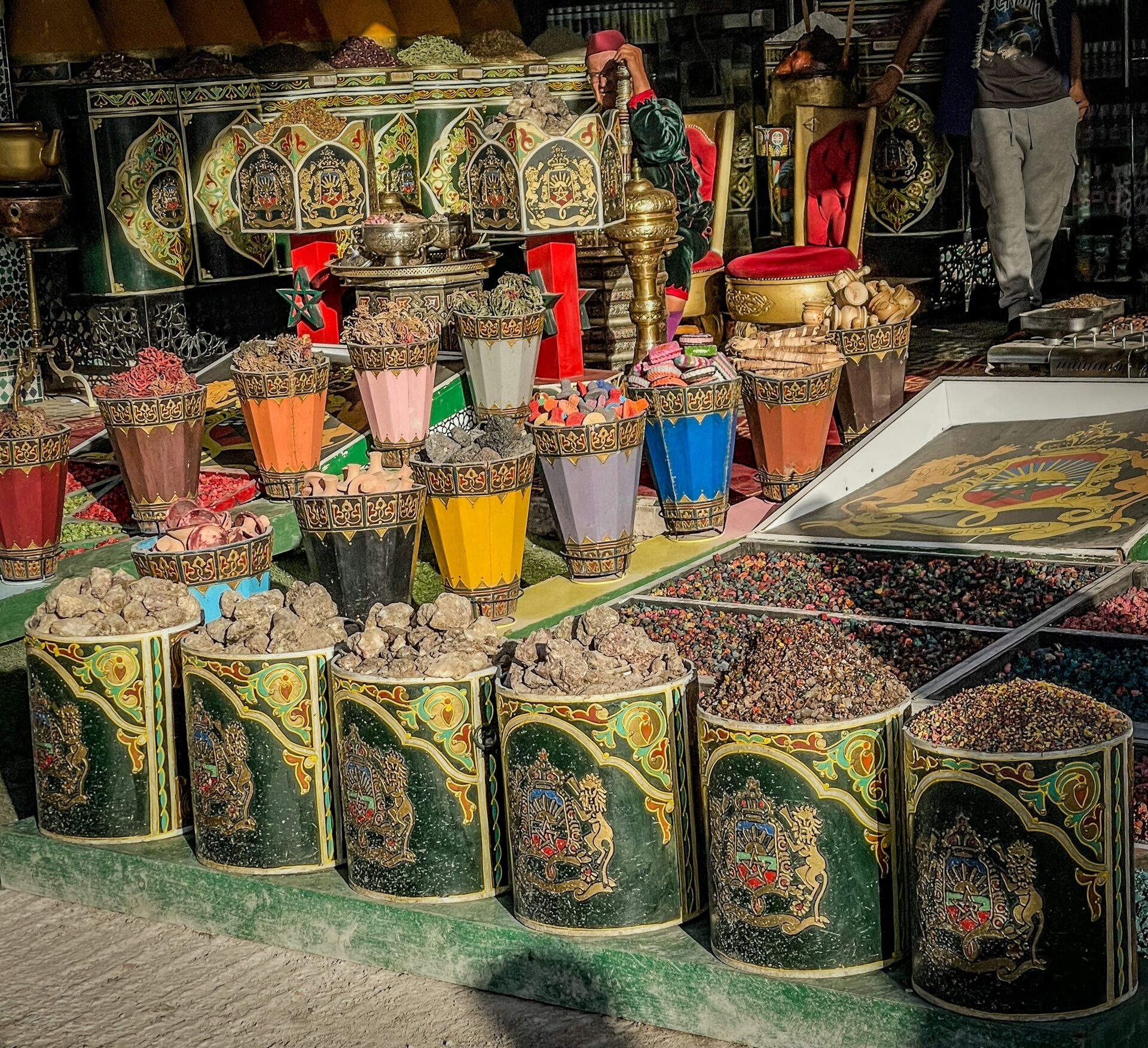 Tradycyjne potrawy kuchni Zanzibaru, pilau, samosy i kachumbari
